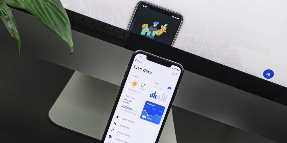 高转化率独立站首页与产品页UI设计示例，展示清晰的导航、产品展示与行动号召按钮
